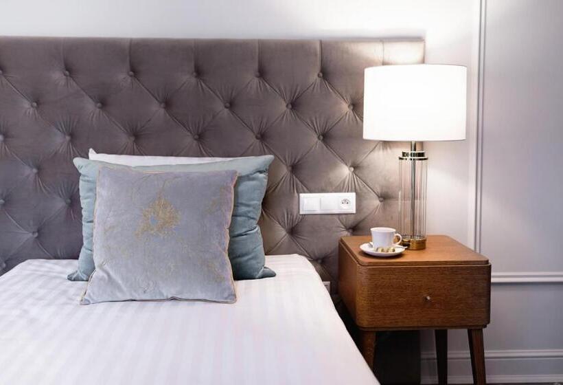 חדר סופריור, Pałac Mojęcice