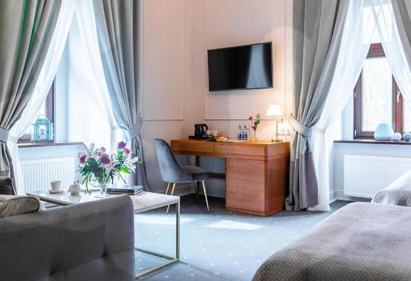 חדר סופריור, Pałac Mojęcice