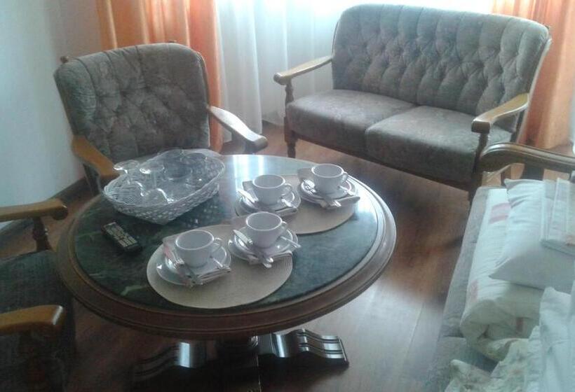 标准工作室带阳台, Pokoje U Pitera