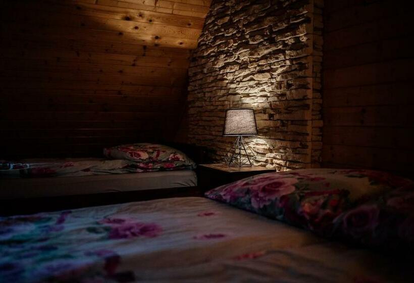 샬레, Ranczo Czerwony Młyn