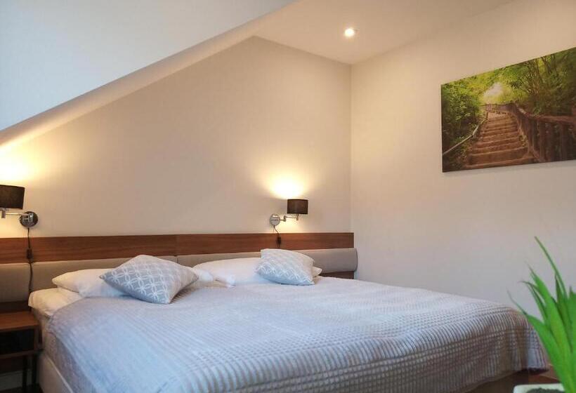 디럭스 룸, Ranczo Czerwony Młyn