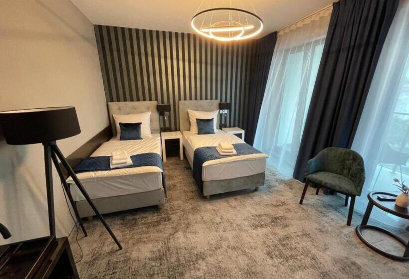 スタンダードルーム, Sanova