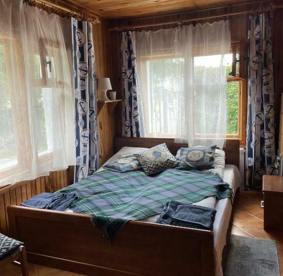 חדר אקונומי, Tleniowo