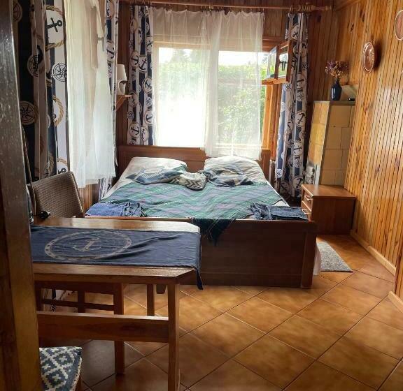 חדר אקונומי, Tleniowo