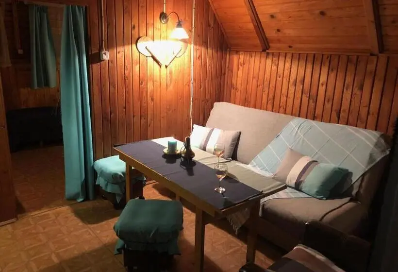 Mökki 1 Makuuhuone, Tleniowo