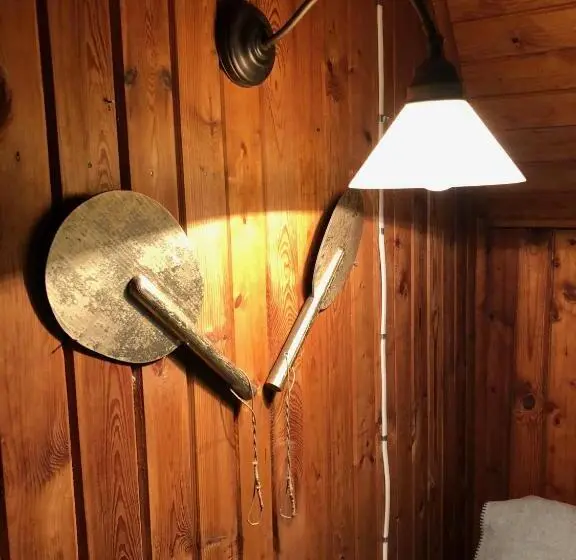 Mökki 1 Makuuhuone, Tleniowo