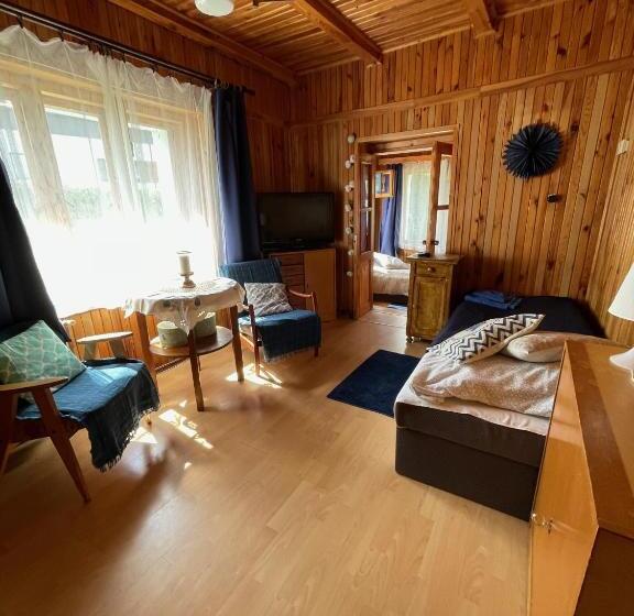 חדר אקונומי, Tleniowo