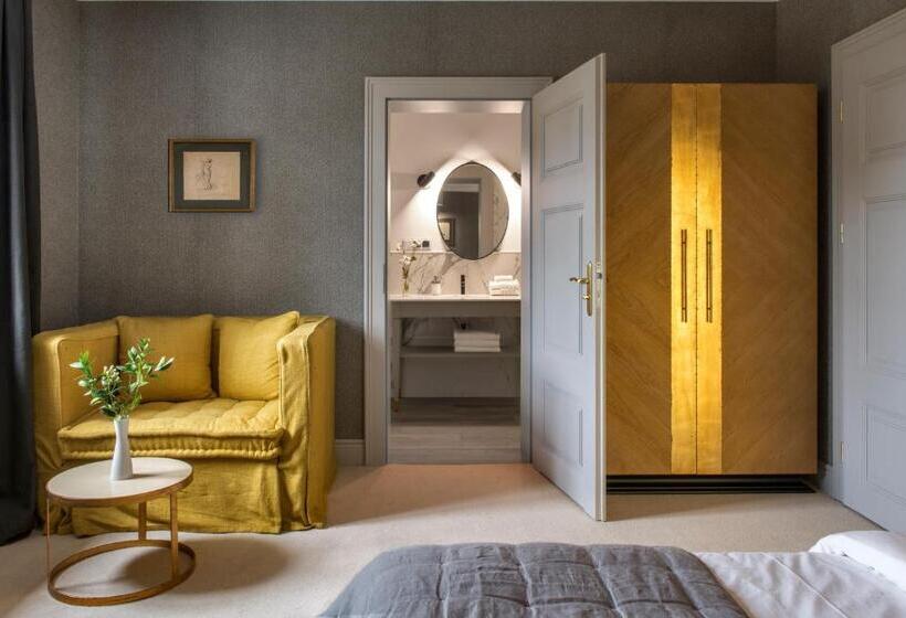 豪华房间, Zamek Sarny Schloss Scharfeneck