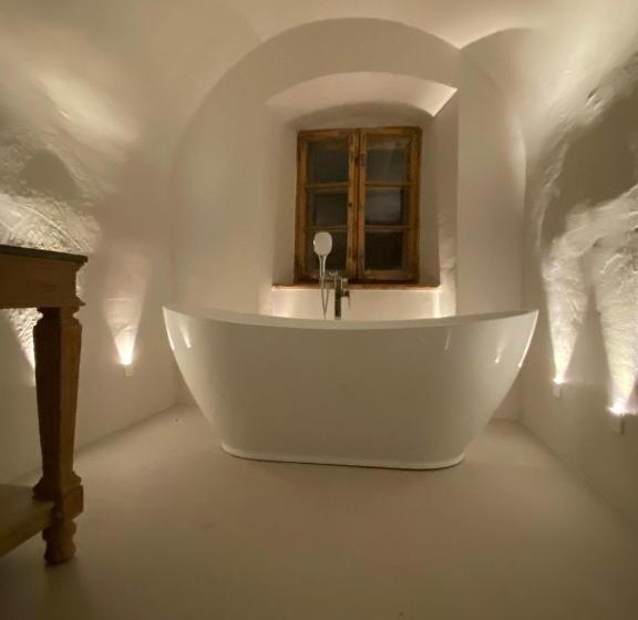 Трехместный Номер Deluxe, Zamek Sarny   Schloss Scharfeneck