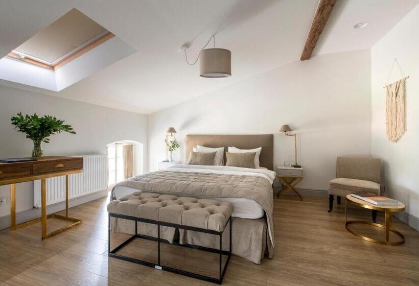 豪华房间, Zamek Sarny Schloss Scharfeneck