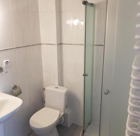 スタンダードトリプルルーム, Motel Duet