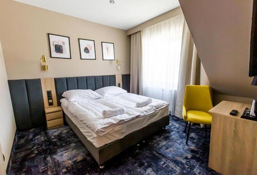 غرفة ديلوكس, Zodiak