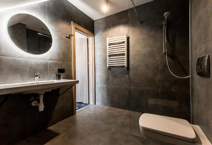 غرفة ديلوكس, Zodiak