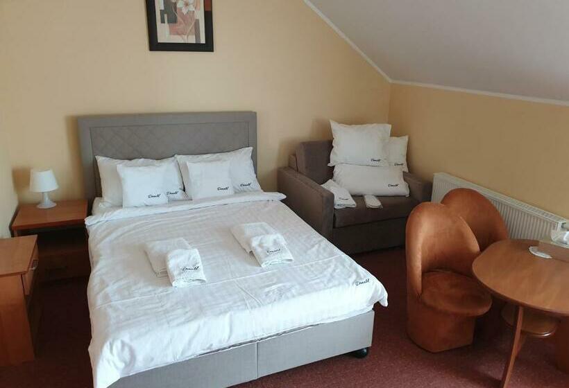 バルコニー付きスタンダードトリプルルーム, Apartamenty Donald