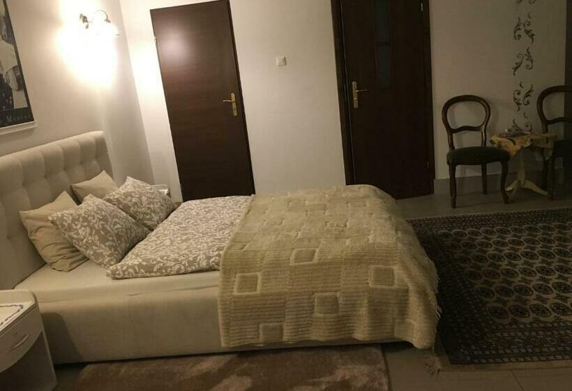 Четырехместный Номер Стандарт, Dom Pod Różą