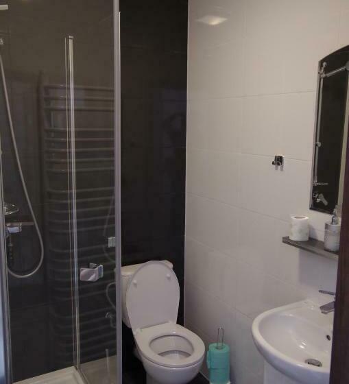 スタンダードルーム, Willa Rembisz