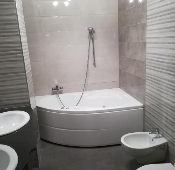 １ベッドルームアパートメント, Willa Rembisz