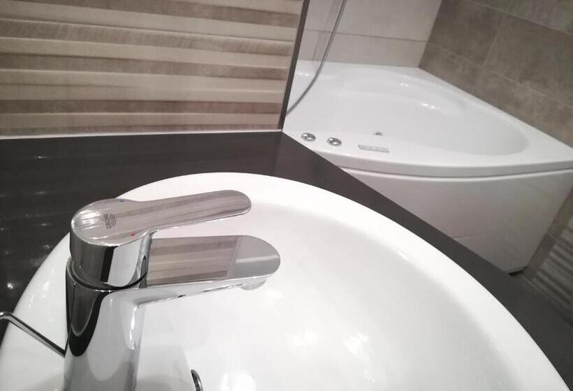 １ベッドルームアパートメント, Willa Rembisz