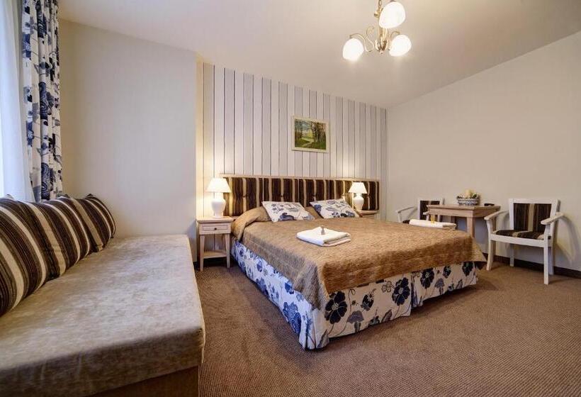 豪华三人间, Pensjonat Kościuszko