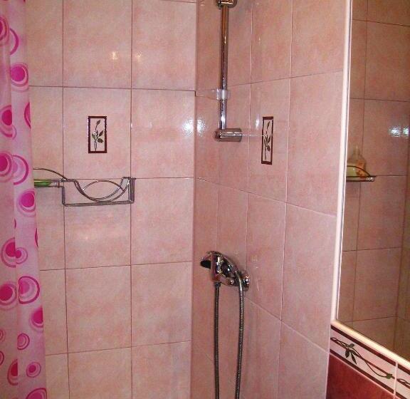 غرفة قياسية ثلاثية, Ośrodek Wypoczynkowy Oaza