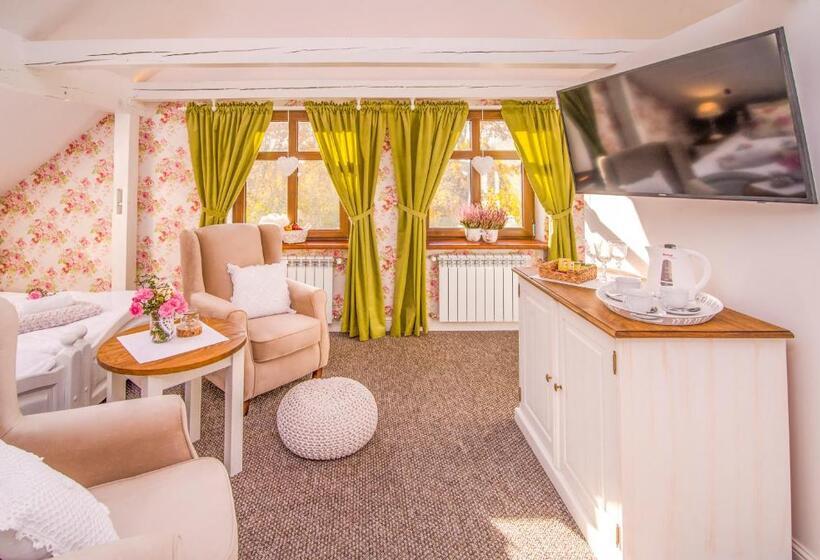 חדר סטנדרט לשלושה, Chata Pogaduchy