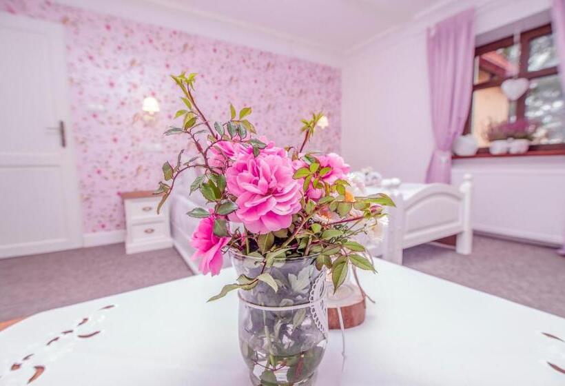 חדר סטנדרט לארבעה, Chata Pogaduchy