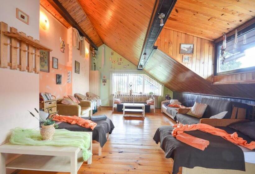 ファミリールーム, Dom Tu I Teraz