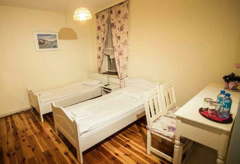 Номер Стандарт, Gościniec U Kowolki