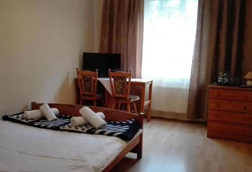 Standard-huone, Restauracja   Hotel Nova