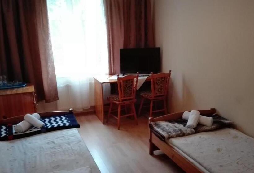 Номер Стандарт, Restauracja Hotel Nova