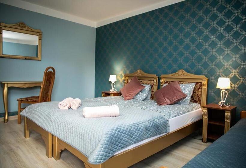 חדר סטנדרט לשלושה, Zajazd Bombonierka