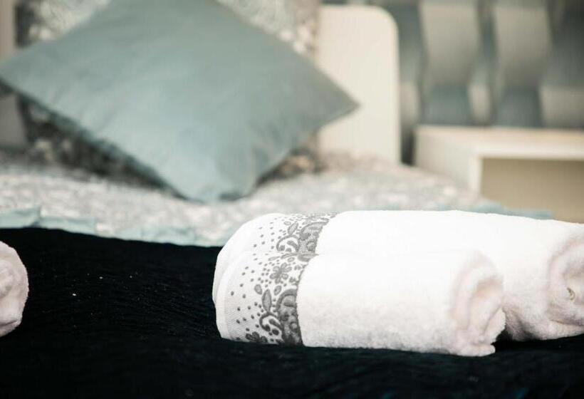 חדר סטנדרטי לשלושה עם נוף, Zajazd Bombonierka