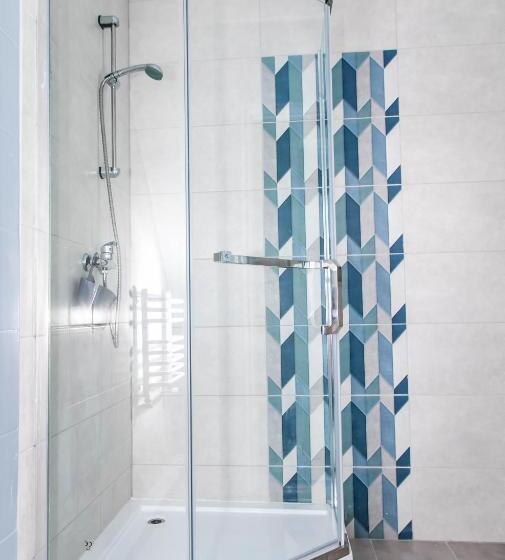 סטודיו משפחתי, Zajazd Bombonierka