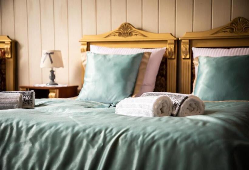 חדר סטנדרט עם מרפסת, Zajazd Bombonierka