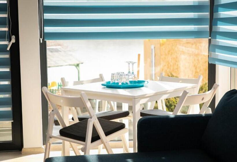 בקתת חדר, Zajazd Bombonierka