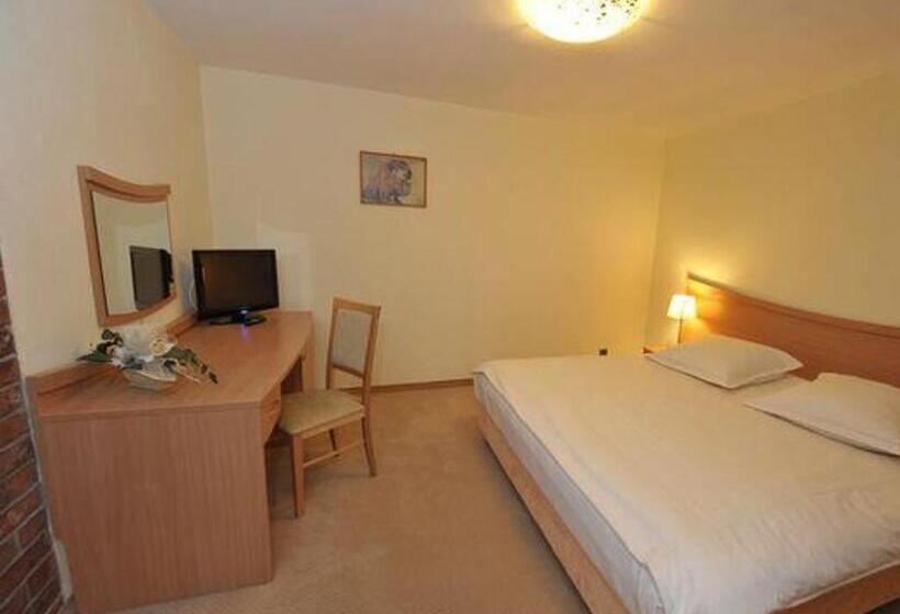 חדר דלוקס, Zajazd Magda