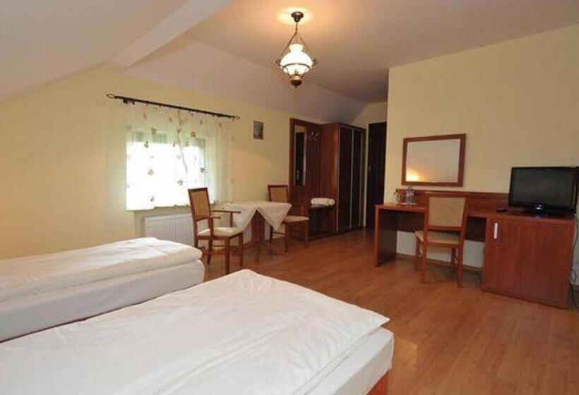 デラックストリプルルーム, Zajazd Magda