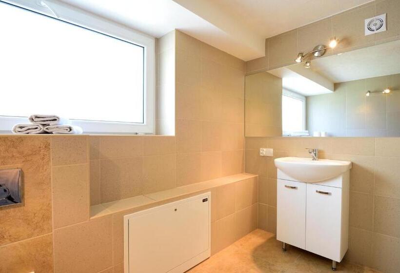 آپارتمان 1 خوابه همکف, Apartament Na Górskiej