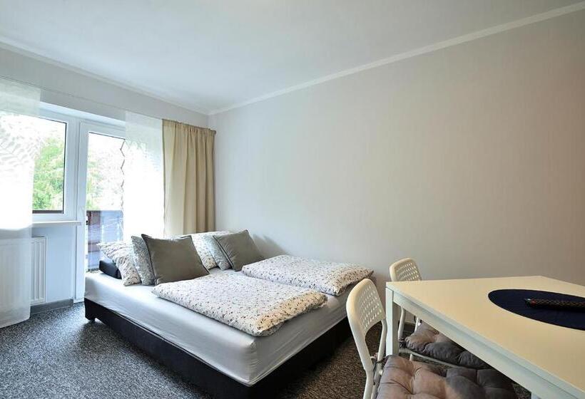 آپارتمان 1 خوابه با بالکن, Apartament Na Górskiej