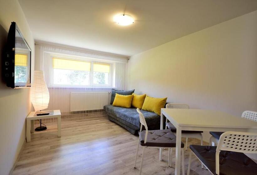 آپارتمان 1 خوابه همکف, Apartament Na Górskiej