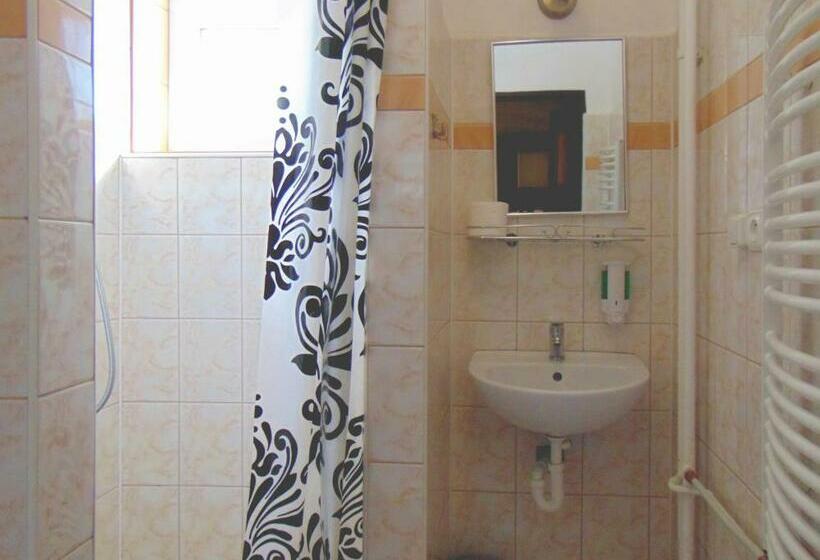 バルコニー付きスタンダードトリプルルーム, Dom Wczasowy Przy Skałkach