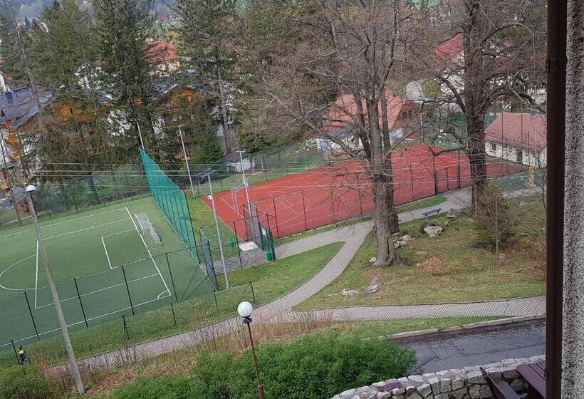 バルコニー付きスタンダードトリプルルーム, Dom Wczasowy Przy Skałkach