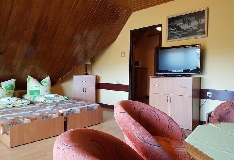 ファミリールーム, Dom Wczasowy Przy Skałkach