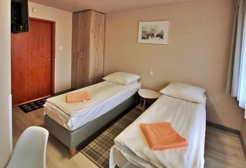 חדר סטנדרט לשלושה, Pensjonat Markus