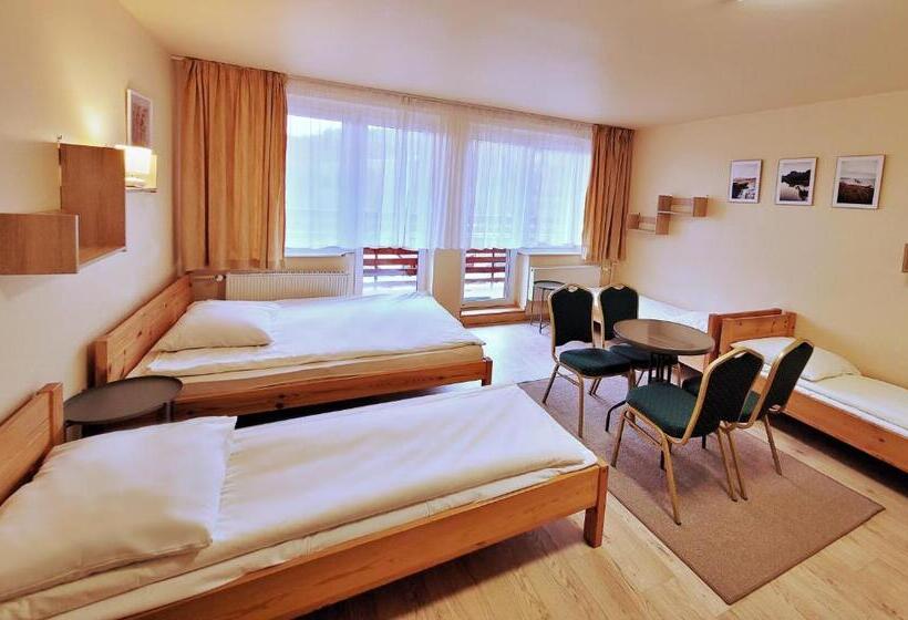 חדר משפחתי, Pensjonat Markus