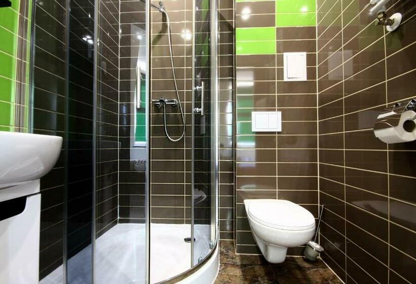 חדר סטנדרט לשלושה, Pensjonat Pod Kasztanami