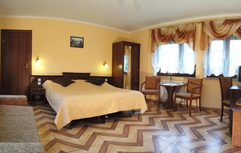 اتاق خانوادگی, Pokoje Gościnne Akacja