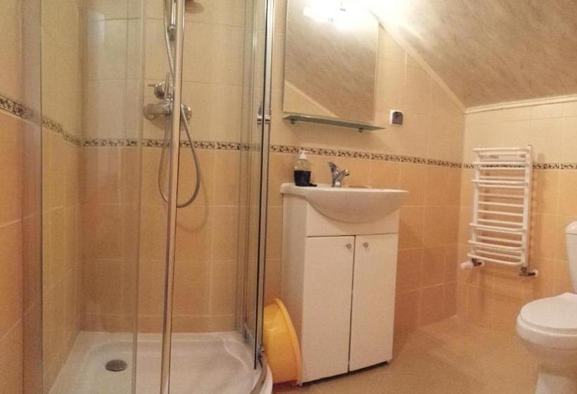 اتاق خانوادگی, Pokoje Gościnne Akacja