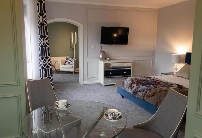 テラス付スイート, Rezydencja Na Wzgórzu