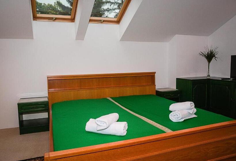 اتاق استاندارد سه نفره, Willa Alba